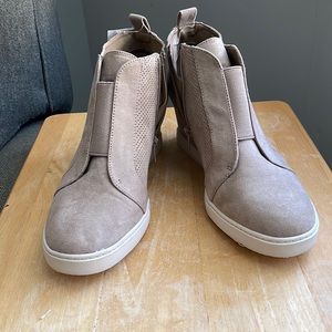 A New Day wedge sneakers